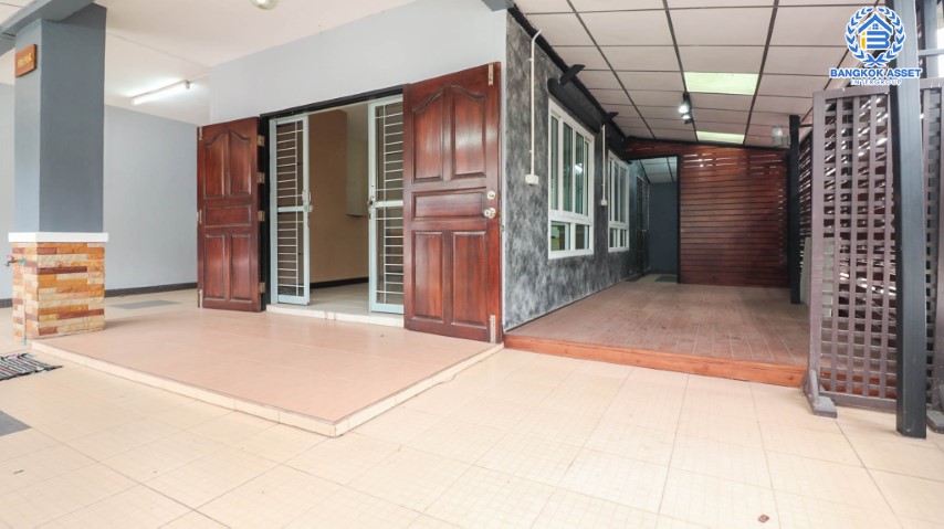 *****ทาวน์เฮ้าส์มือสองย่านนนทบุรี ม.พฤกษา14 บางใหญ่-เซ็นทรัลเวสต์เกต หลังมุม! เนื้อที่มากถึง 25.4 ตร.ว. ฟังก์ชัน 3 ห้องนอน 2 ห้องน้ำ 1 ที่จอดรถ ตกแต่งสวย พร้อมอยู่ ทำเลดี เข้าเมืองสะดวก เชื่อมต่อถ.กาญจนาฯ ใกล้เซ็นทรัลเวสต์เกต และรถไฟฟ้าสายสีม่วง "สถานีคลองบางไผ่" จองเลย!